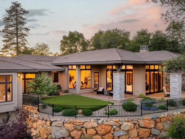 2073 Long View Dr, Meadow Vista, CA 95722