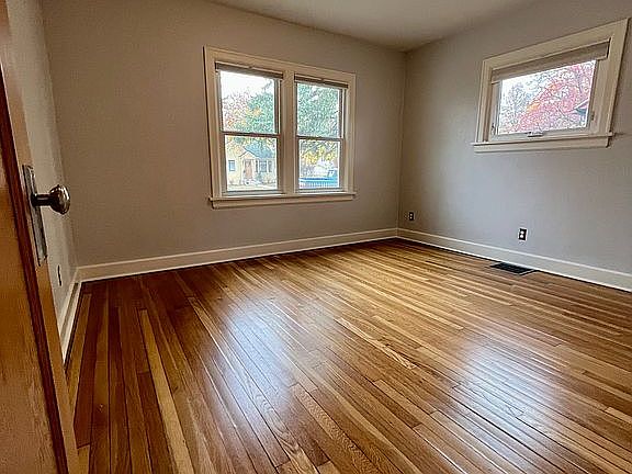 3rd image of 237 N Ave E