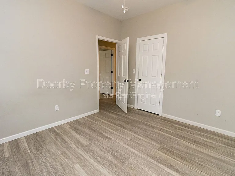 18 Michigan Ln #3 — Photo 11