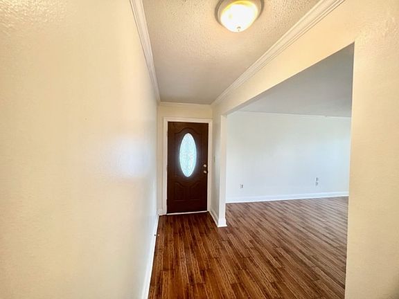 3rd image of 2418 Parker Dr