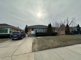 6947 W Howard St, Niles, IL 60714