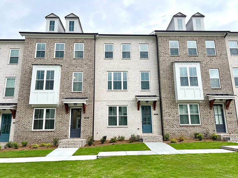 1651 Wellborn Walk — Photo 1