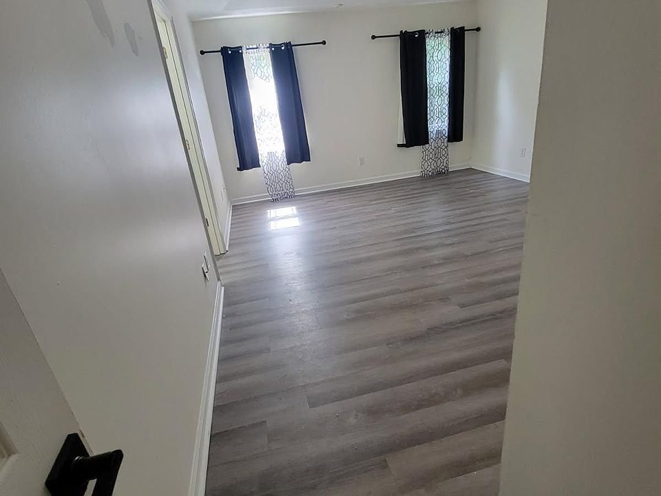 2nd image of 6608 Hillbrook Ave
