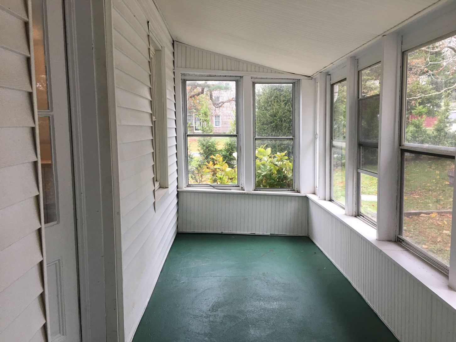  REAR PORCH