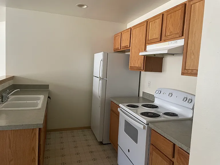 3008 Arbor St — Photo 2
