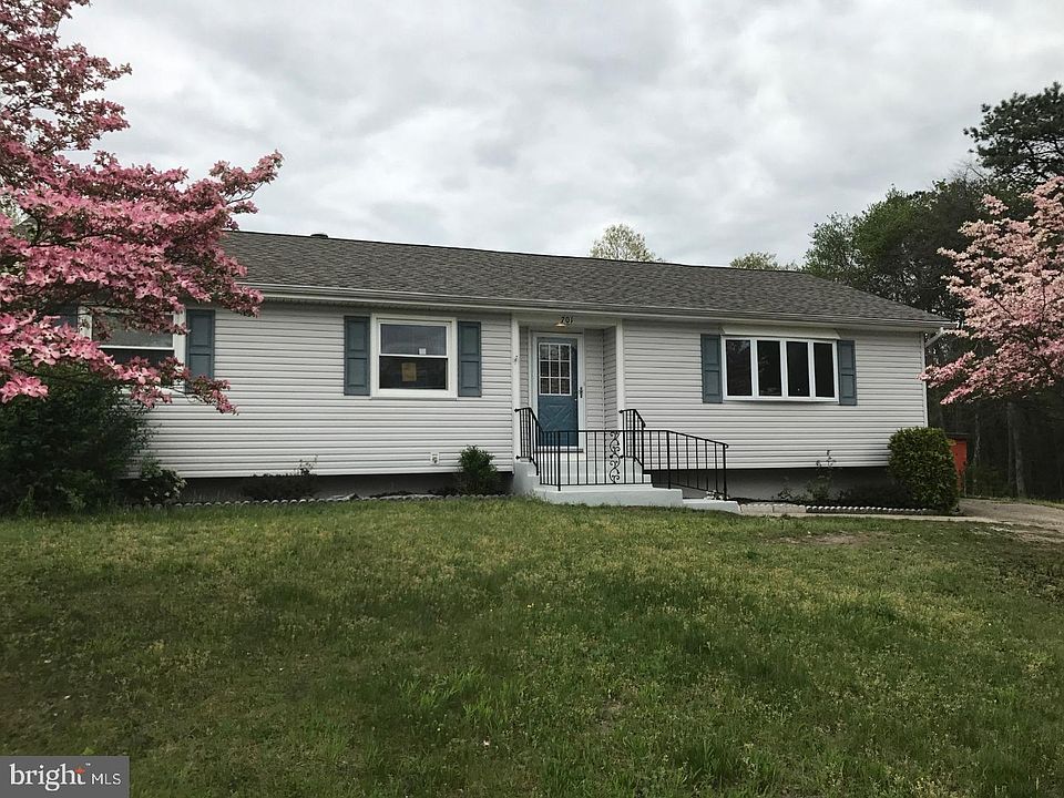 1st image of 701 Concord Dr