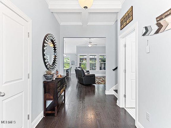 5th image of 7661 Vancouver Ct