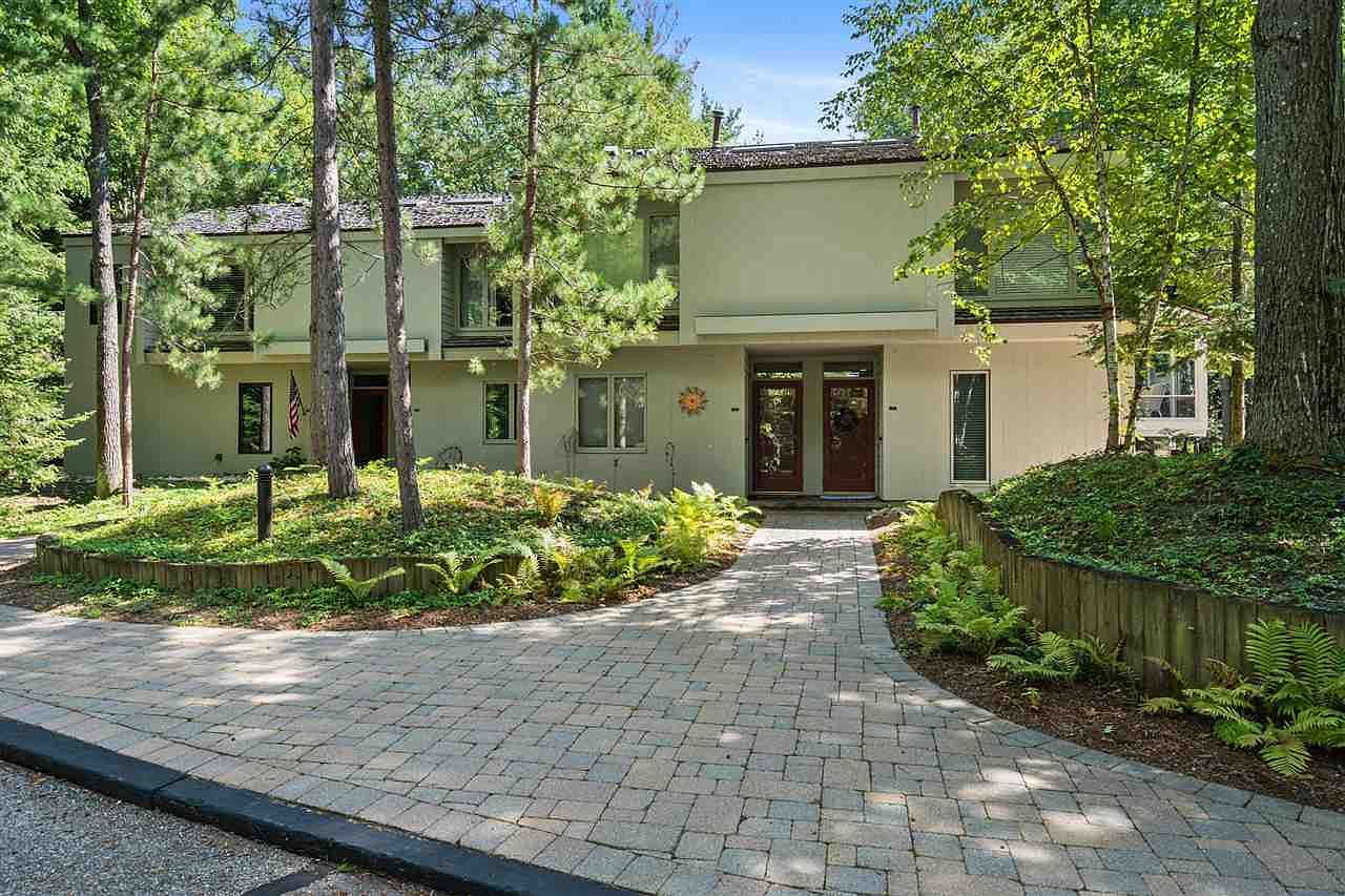 2755 Harbor Petoskey Road Spgs 88, Harbor Springs, MI 49740 MLS