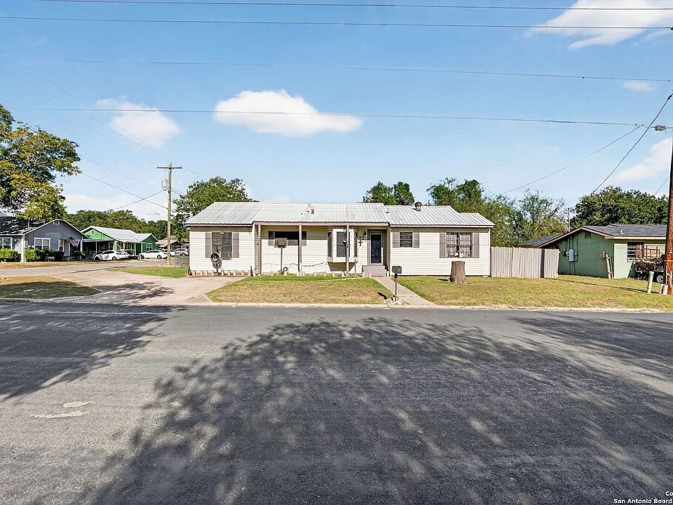 1st image of 808 N Adams