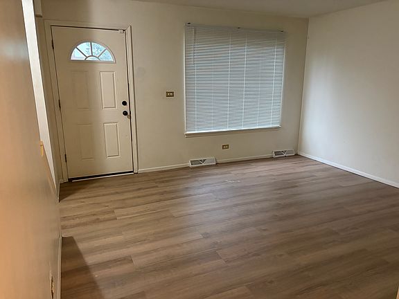 2nd image of 5013 Euclid Ln