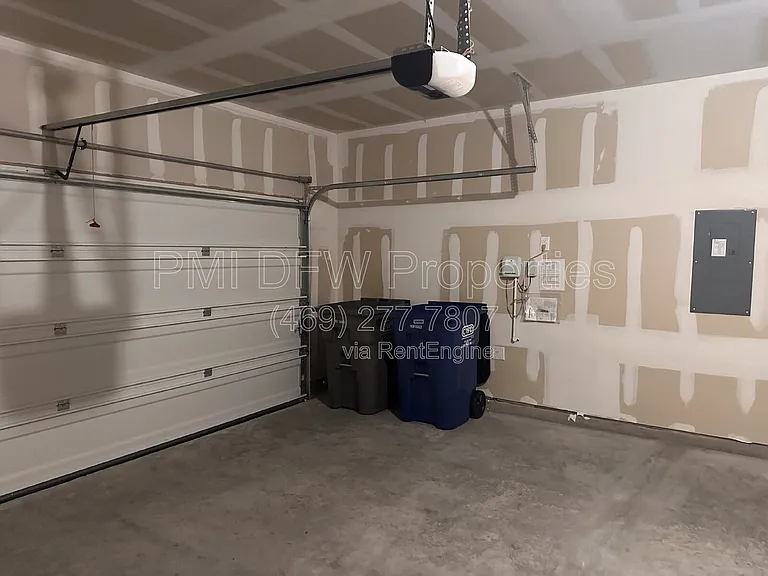 649 Saxony Dr — Photo 15