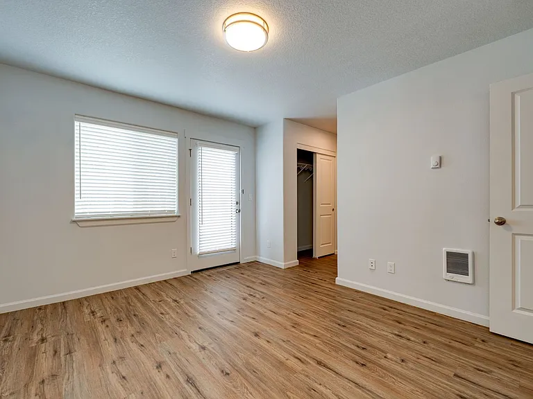 935 Arthur Ave — Photo 12