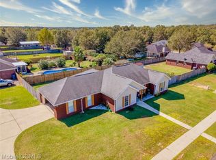 10021 Youngstowne Dr, Semmes, AL 36575