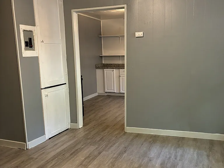 5911 Sacramento Ave — Photo 8