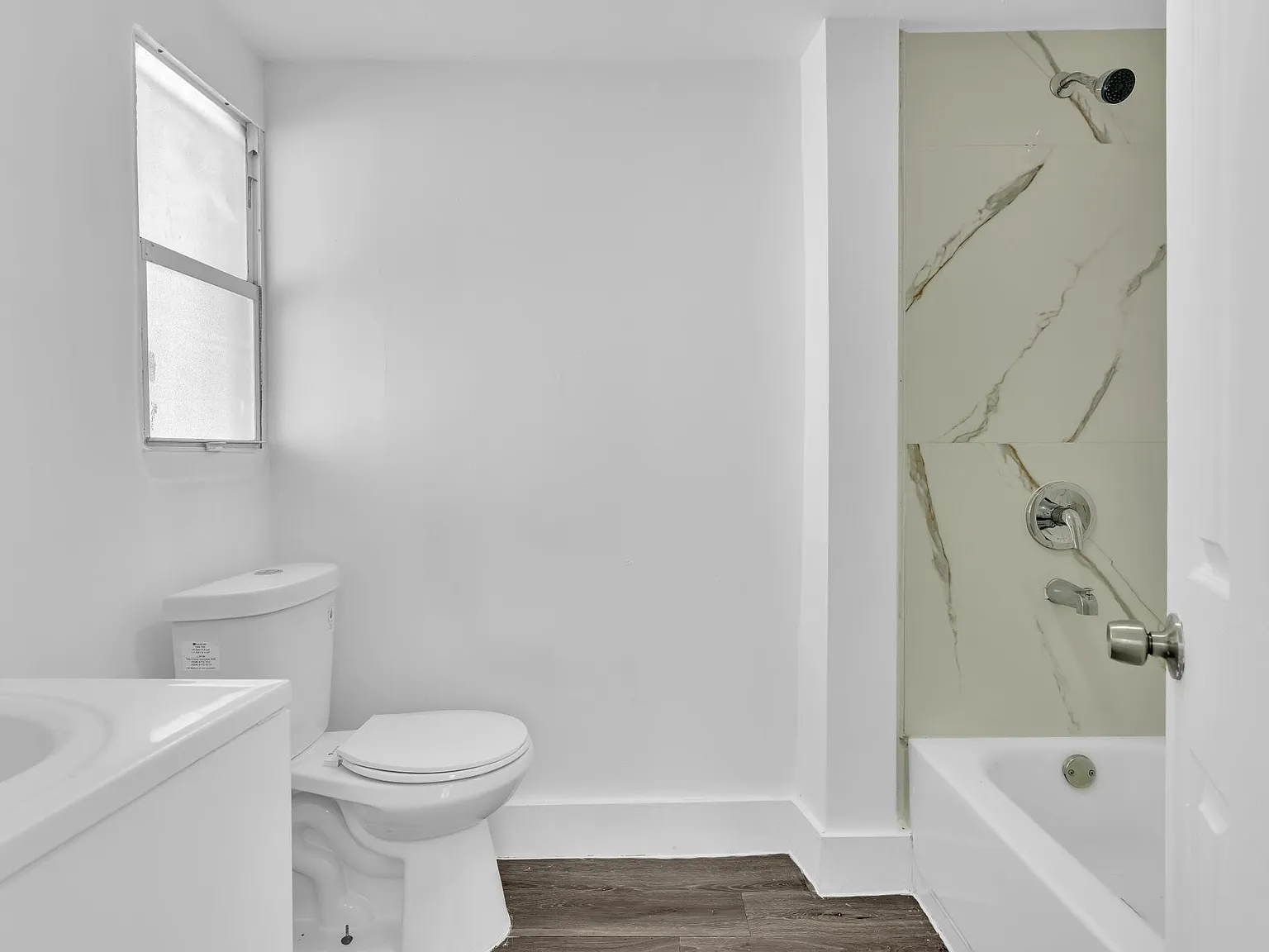 3904 SW 13th Court — Photo 4