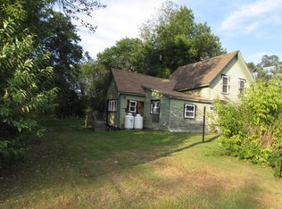 30 Troy Rd, Burnham, ME 04922