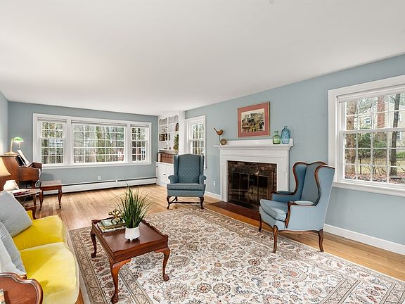 3rd image of 41 Old Coach Rd