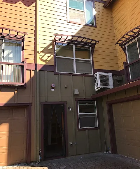 4667 SE 122nd Ave #1 — Photo 3