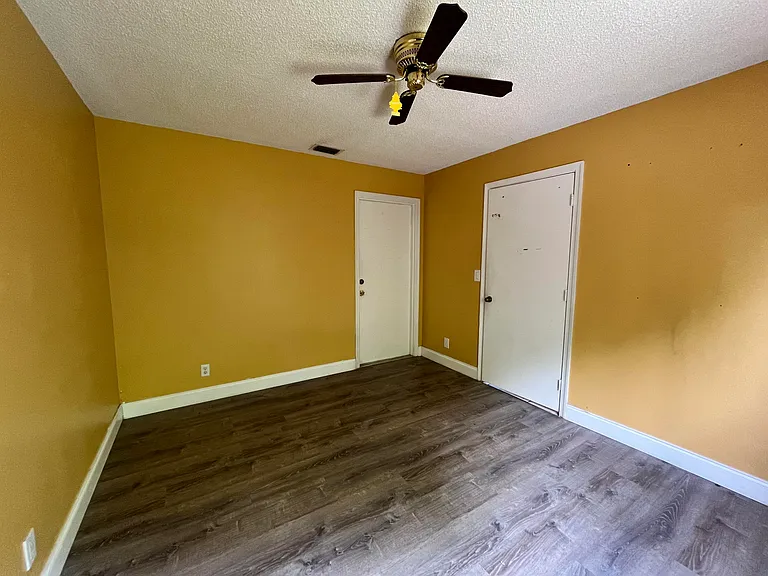 5855 Timber Valley Dr — Photo 8