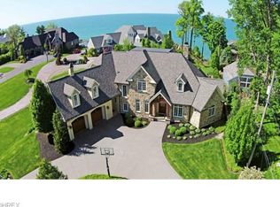 22180 Lake Rd, Rocky River, OH 44116