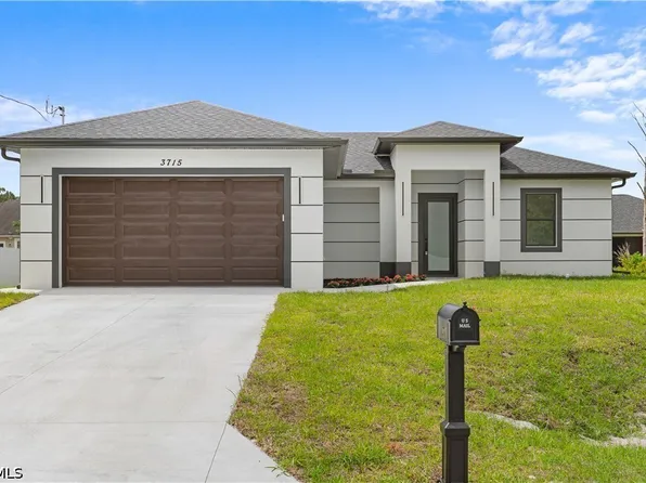 3715 38th St SW, Lehigh Acres, FL 33976