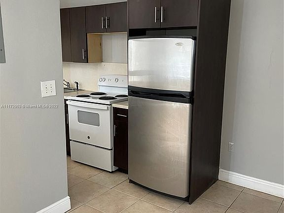 5th image of 2040 NE 170th St #6