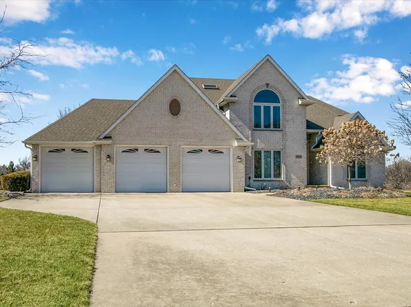 24016 S Countryside Dr, Minooka, IL 60447