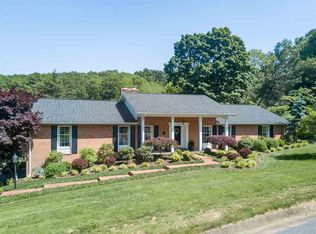 418 Fairway Dr, Harrisonburg, VA 22802
