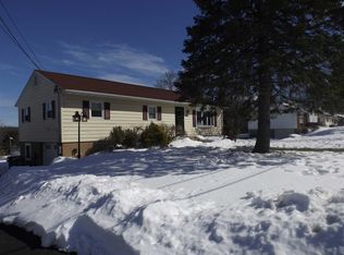 13 Carroll Dr, Wappingers Falls, NY 12590