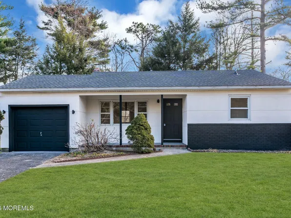 6 Stanford Drive, Toms River, NJ 08757