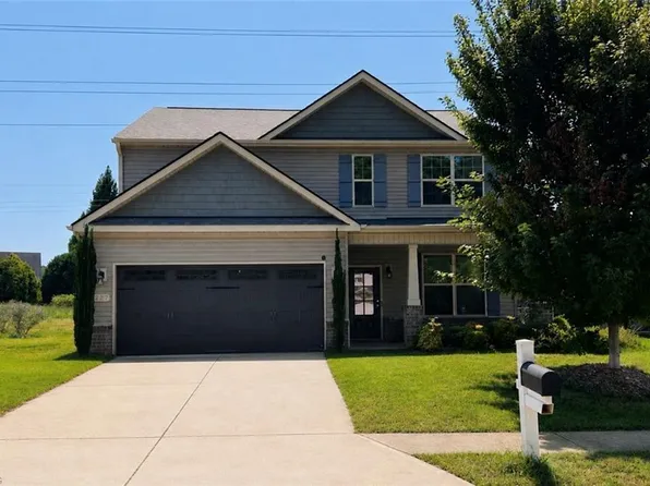 227 Fair Oaks Ct, Mebane, NC 27302