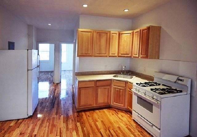 1st image of 11508 Rockaway Blvd #2