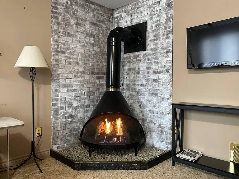 29 Pine Tree Village Rd — Photo 8