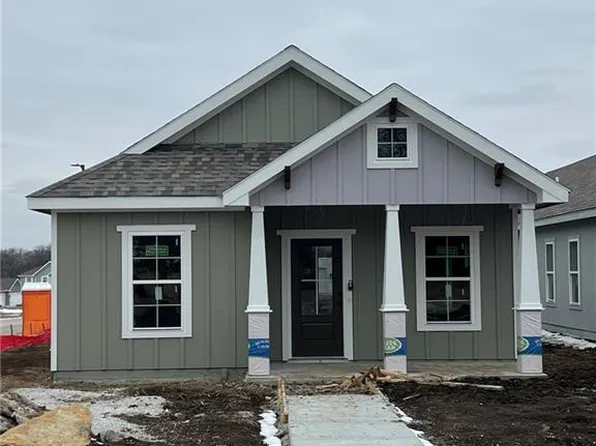 1600 Cottonwood Creek Ave #1, Kearney, MO 64060