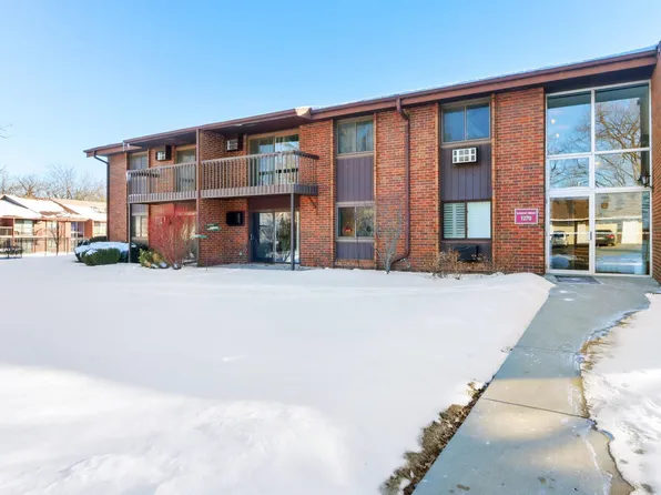 1270 Wisconsin St #202A, Lake Geneva, WI 53147