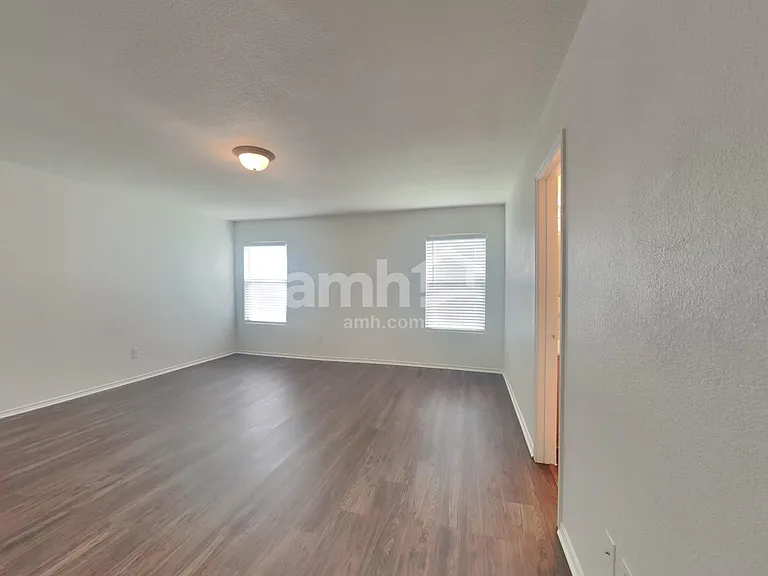 4229 Golden Horn Ln — Photo 10