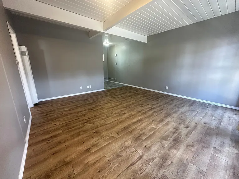 1732 State St #7 — Photo 2