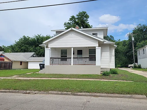 314 N Elm St Photo 1