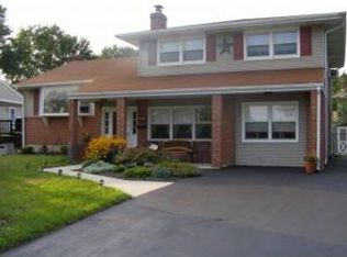 118 Meadowood Dr, Newark, DE 19711