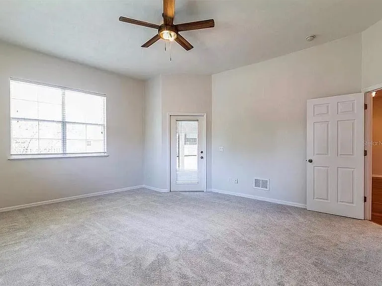 7962 SW 85th Ter — Photo 2