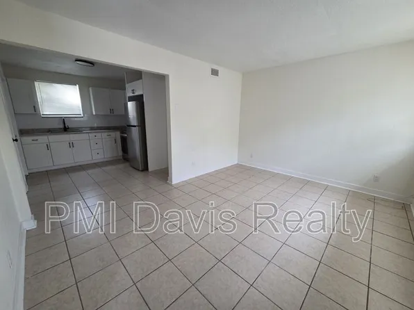 5838 Yellow Pine Ct #2, Jacksonville, FL 32277