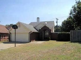 7428 Arbor Hill Dr, Fort Worth, TX 76120