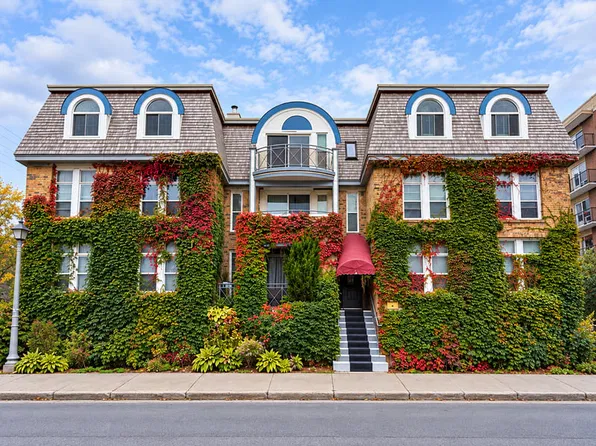 210 Cumberland St #3A, Ottawa, ON K1N 9K8