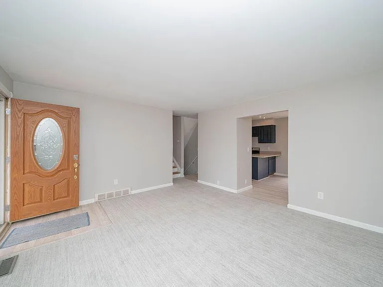 3212 Lockridge Dr — Photo 4