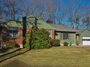 21 Monroe St, Douglas, MA 01516