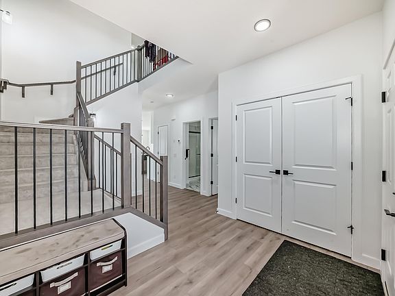 5th image of 3247 Chernowski Way SW