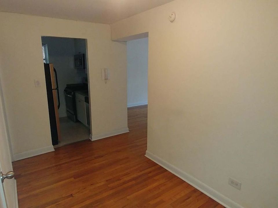 1st image of 6420 Saunders St #321