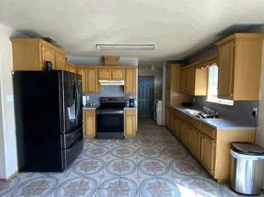 831 Daffodil Dr — Photo 3