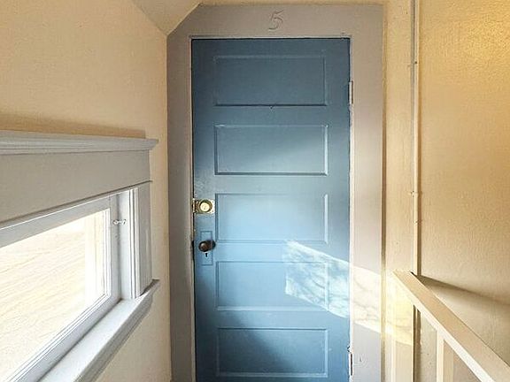 2nd image of 527 Monroe St Unit 531-5