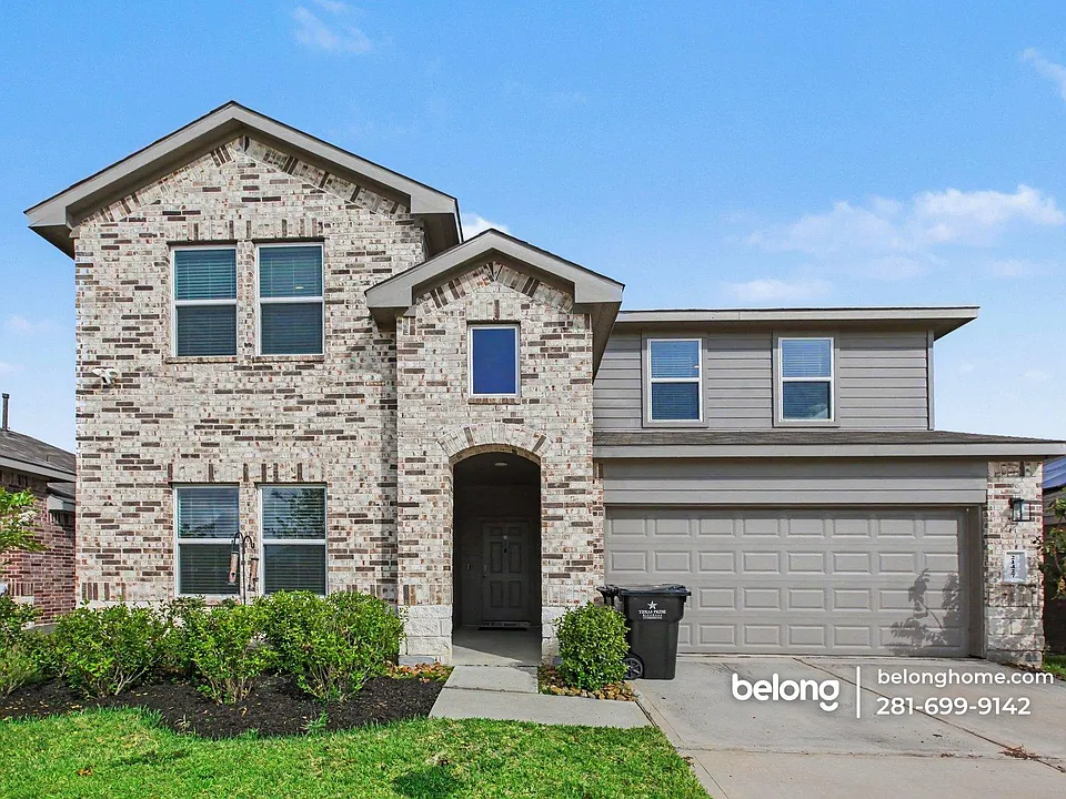 21427 Hawthorn Prairie Dr